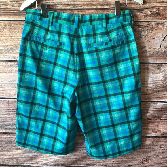 - Nike Golf Plaid Green Shorts - Picture 8 of 8